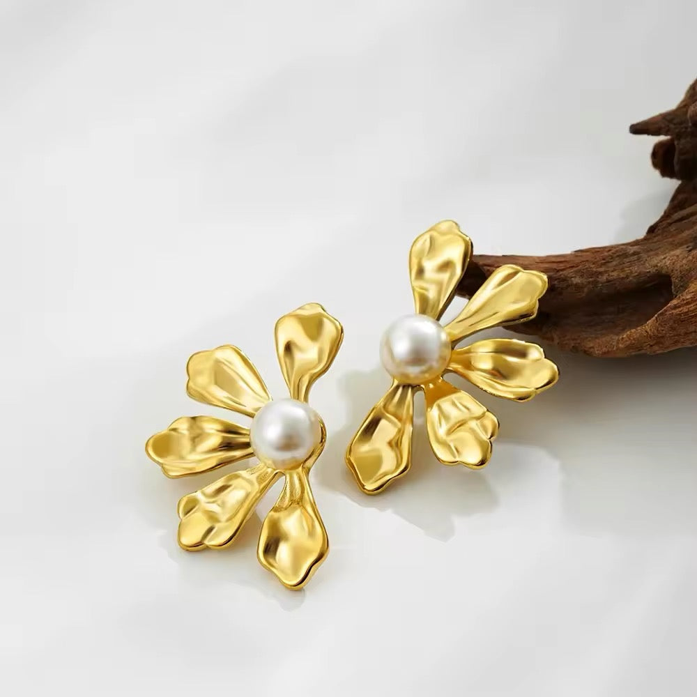 Pearly Flower Earrings