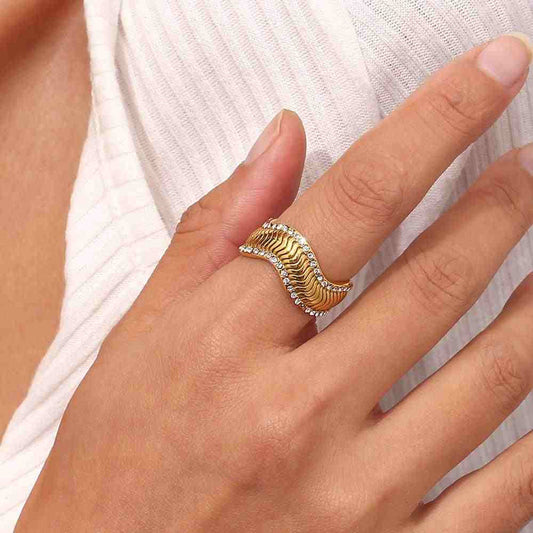 Premium Waves Ring